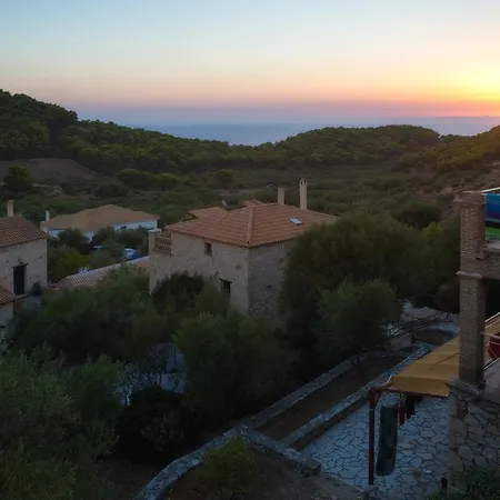 Revera Traditional Stone Villas, & 빌라