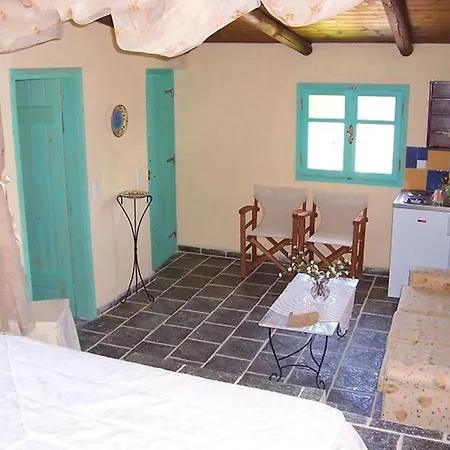 Revera Traditional Stone Villas, Apartments&studios Villa Keri