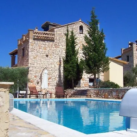 Revera Traditional Stone Villas, Apartments&studios Villa Keri